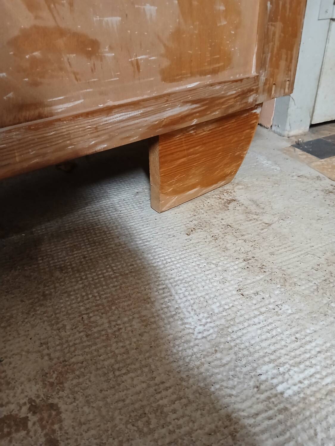 Art Deco chest of drawers