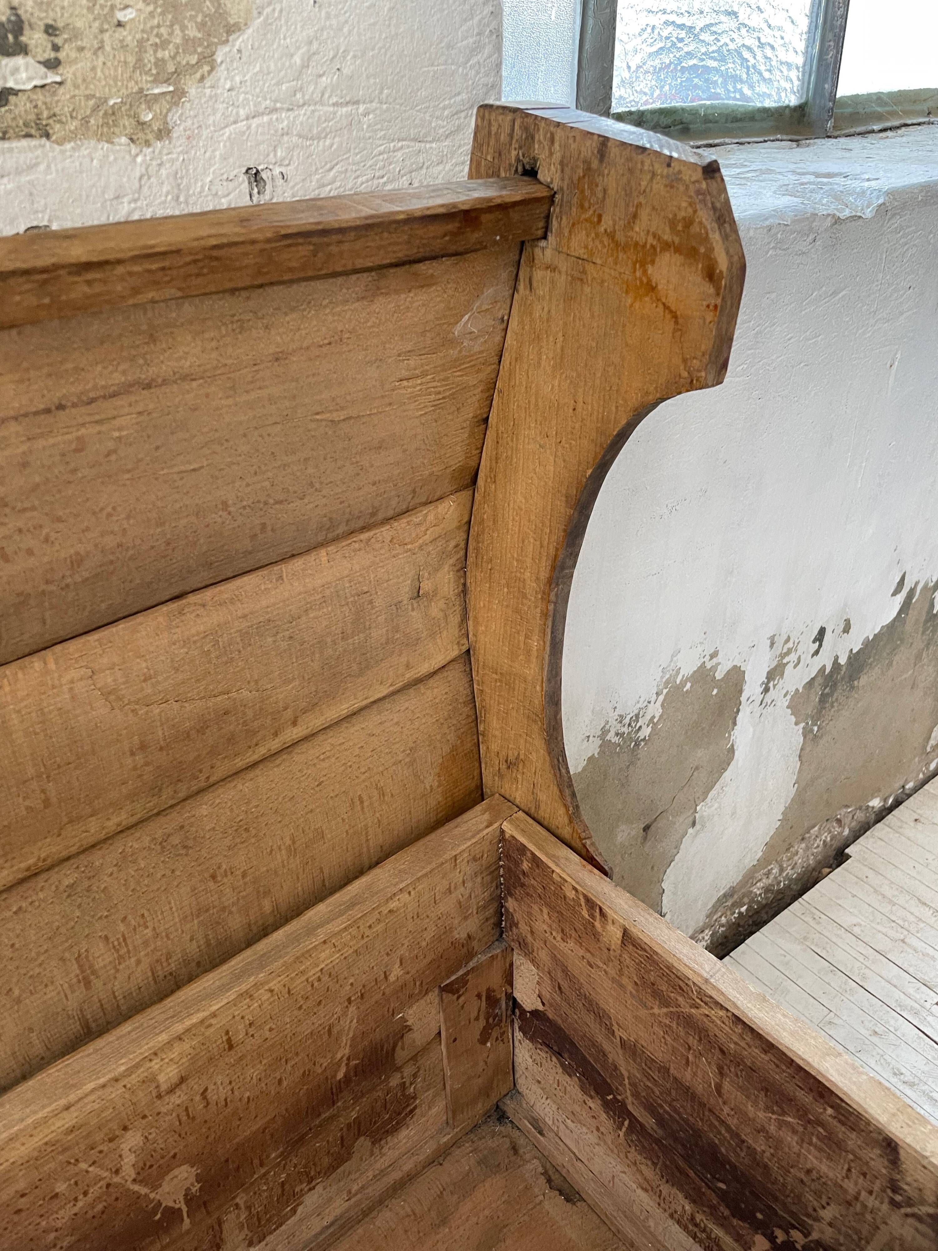 Shepherd's chest Vosges 1900 popular art