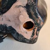 Lampe otarie noire irisée bleue en terre cuite