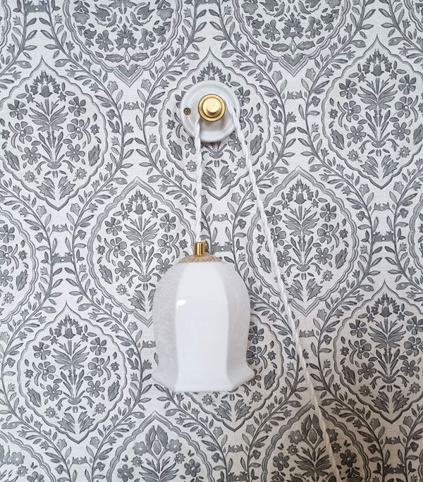 Lampe Baladeuse en opaline art déco