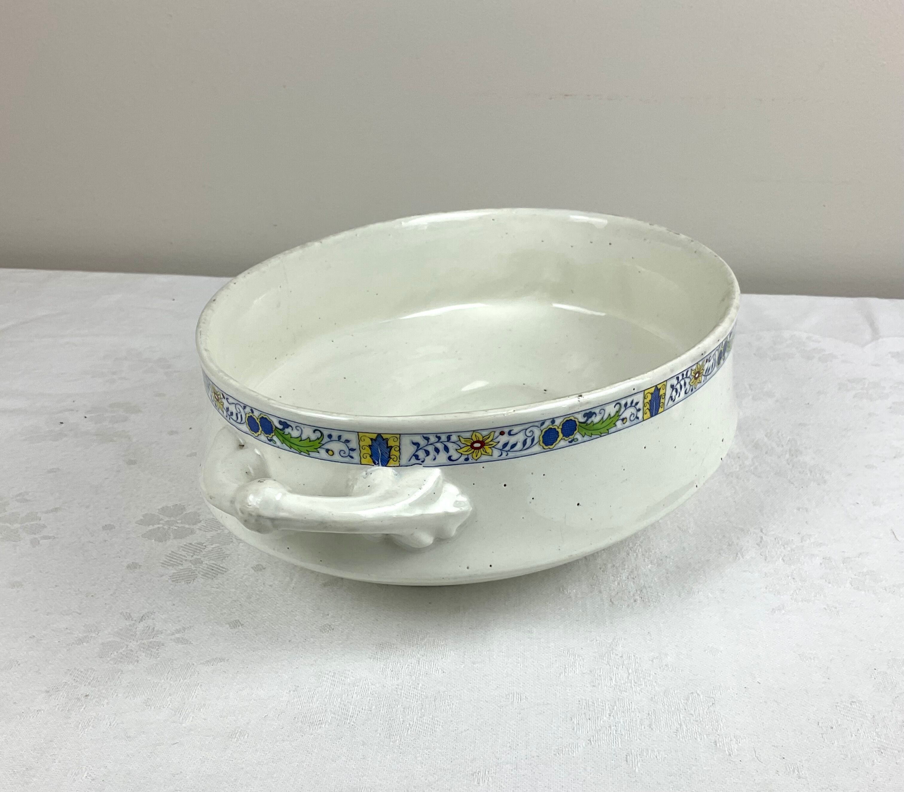 Very old vegetable service