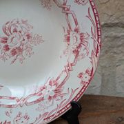 Hollow plate Sarreguemines model Cérès decorated with pink flowers Terre de Fer