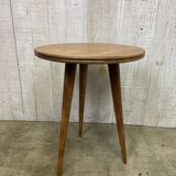Tripod pedestal table