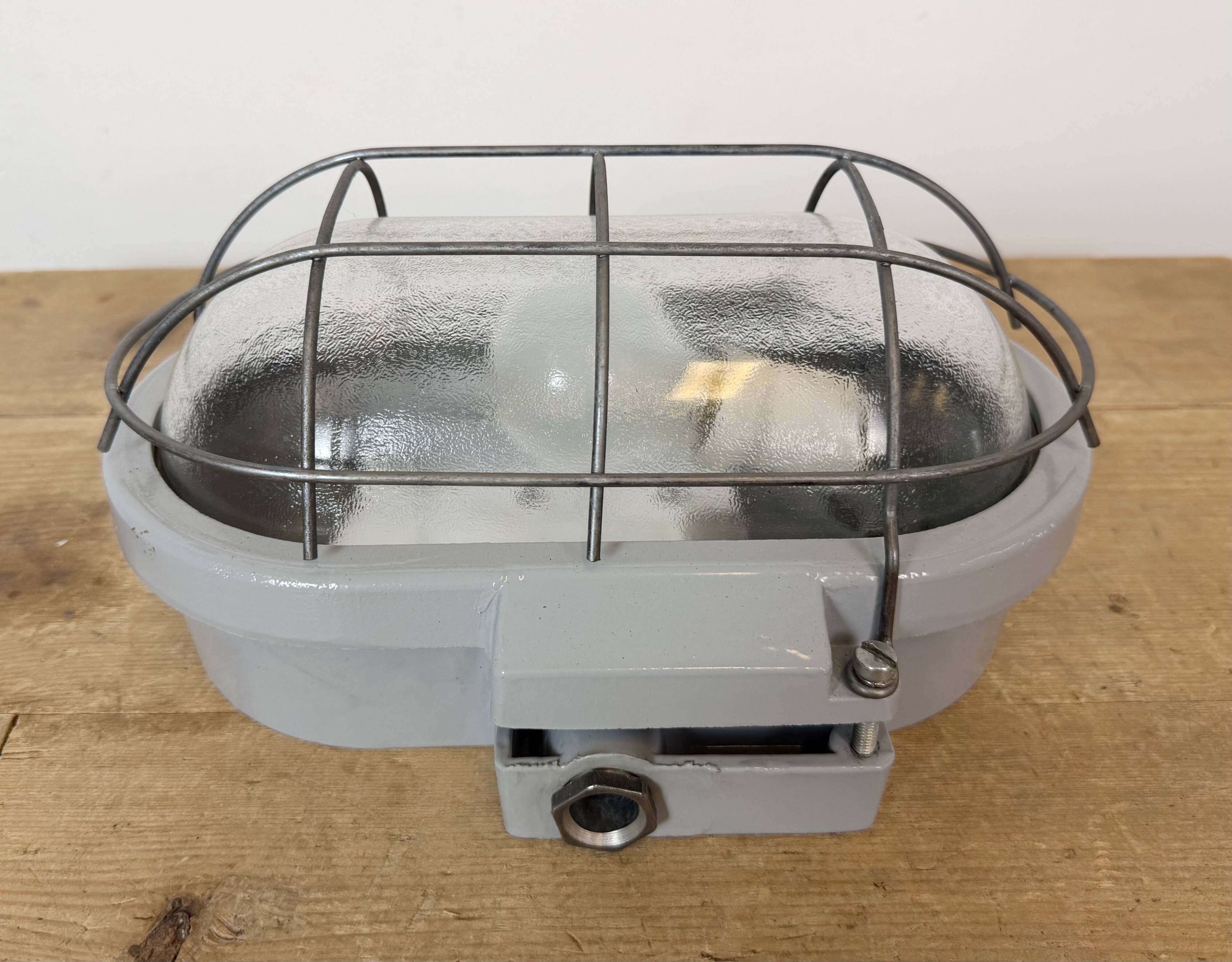 Grey Industrial Cast Aluminium Wall Light, 1970s