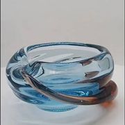 1960s ashtray or catch-all in blown and handcrafted Murano glass. Made in Italy.
