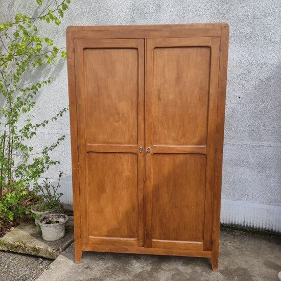 Parisian wardrobe, linen