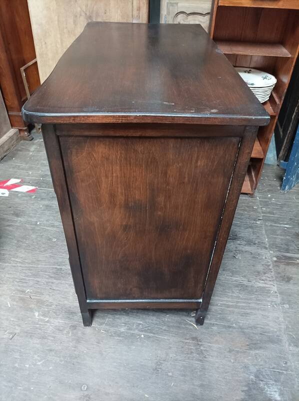 Solid wood chest of drawers with 3 patinated varnished drawers