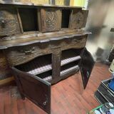 Curved sliding sideboard