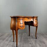 Coiffeuse de style Louis XV marquetée, XXe siècle