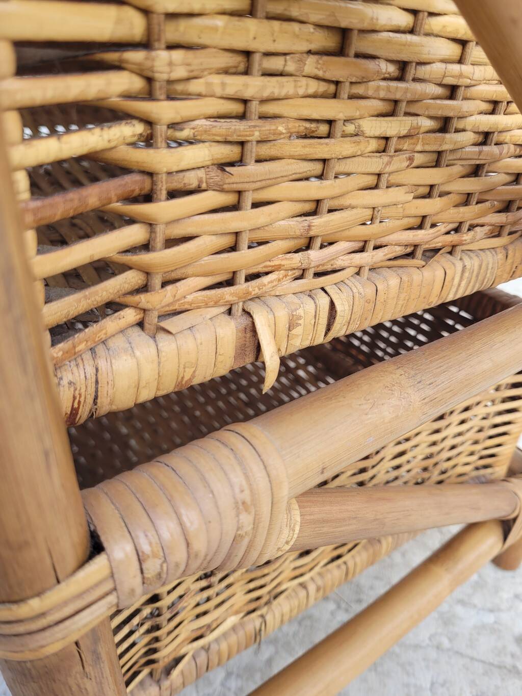 Rattan storage chest of drawers with 3 drawers