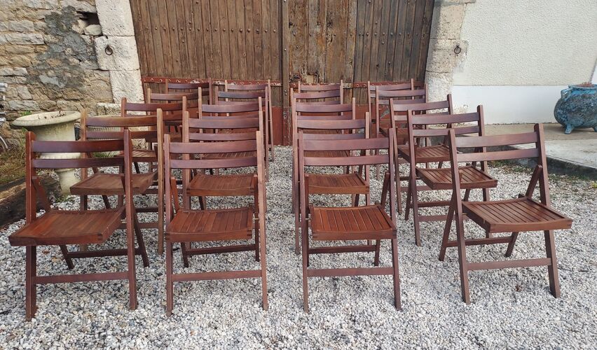 20 chaises pliantes en bois