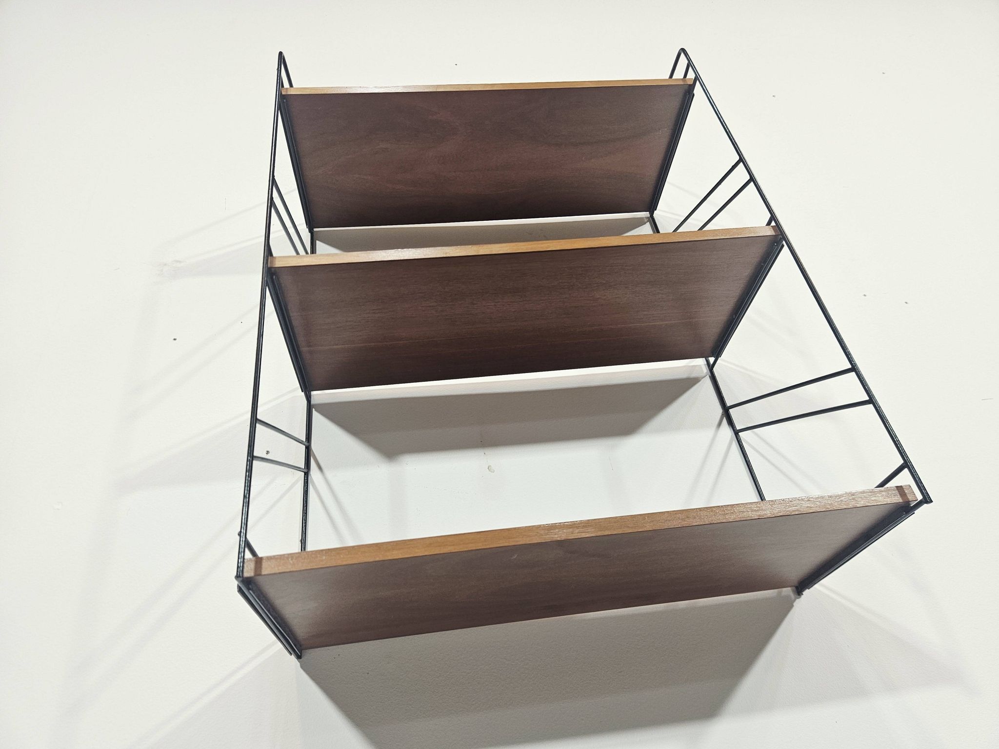 Étagère murale Mid-Century / String / Tomado / années 1970.