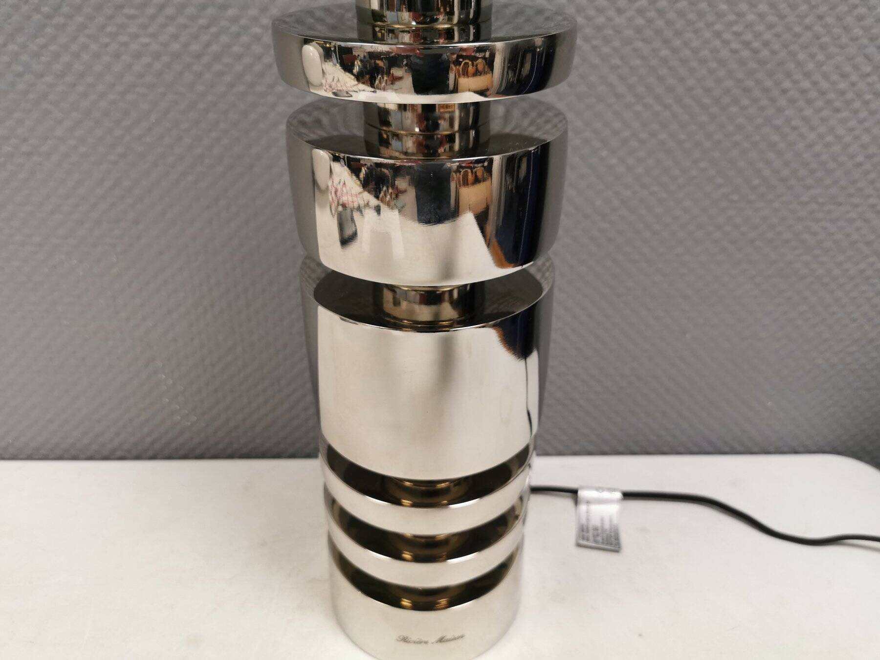Design lamp in chrome, from Dutch Reviera Maison.