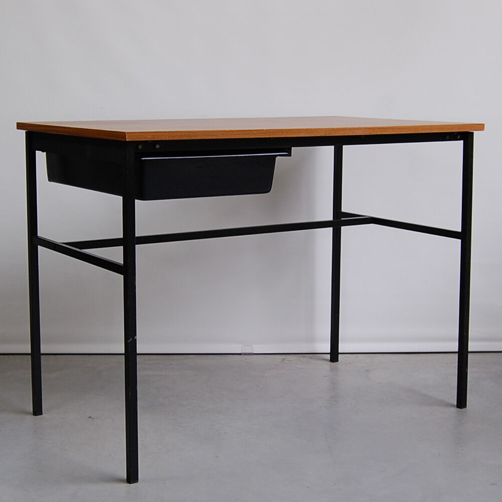 Pierre Guariche's "Junior" desk for Meurop, 1960