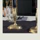 Paire de bougeoirs en bronze