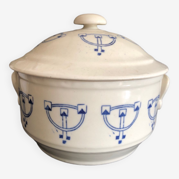 Saint Uze sandstone tureen