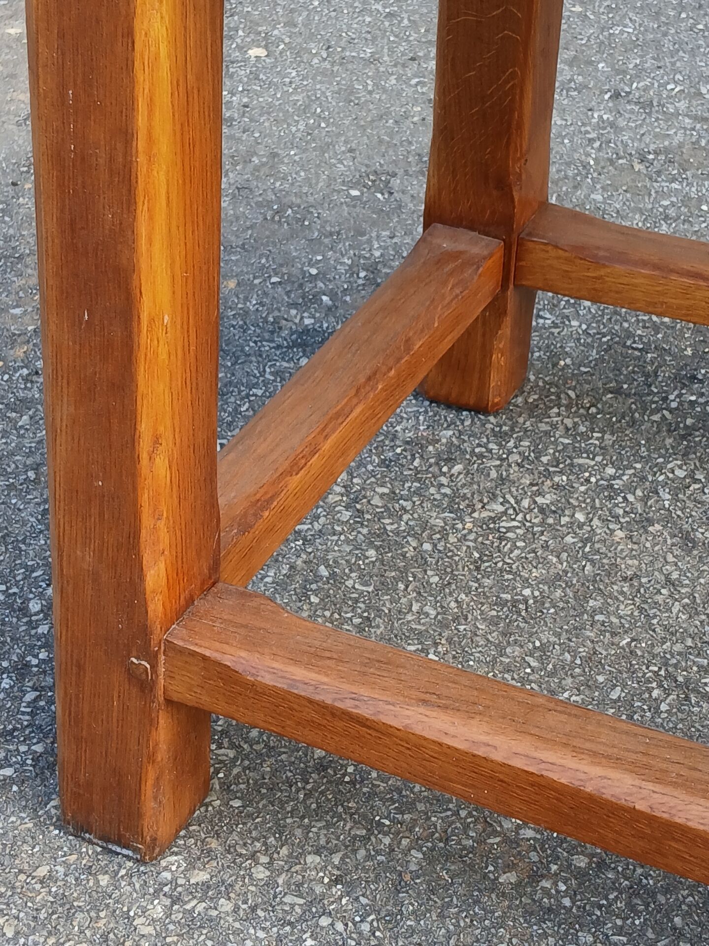 Tabouret paillé en chêne