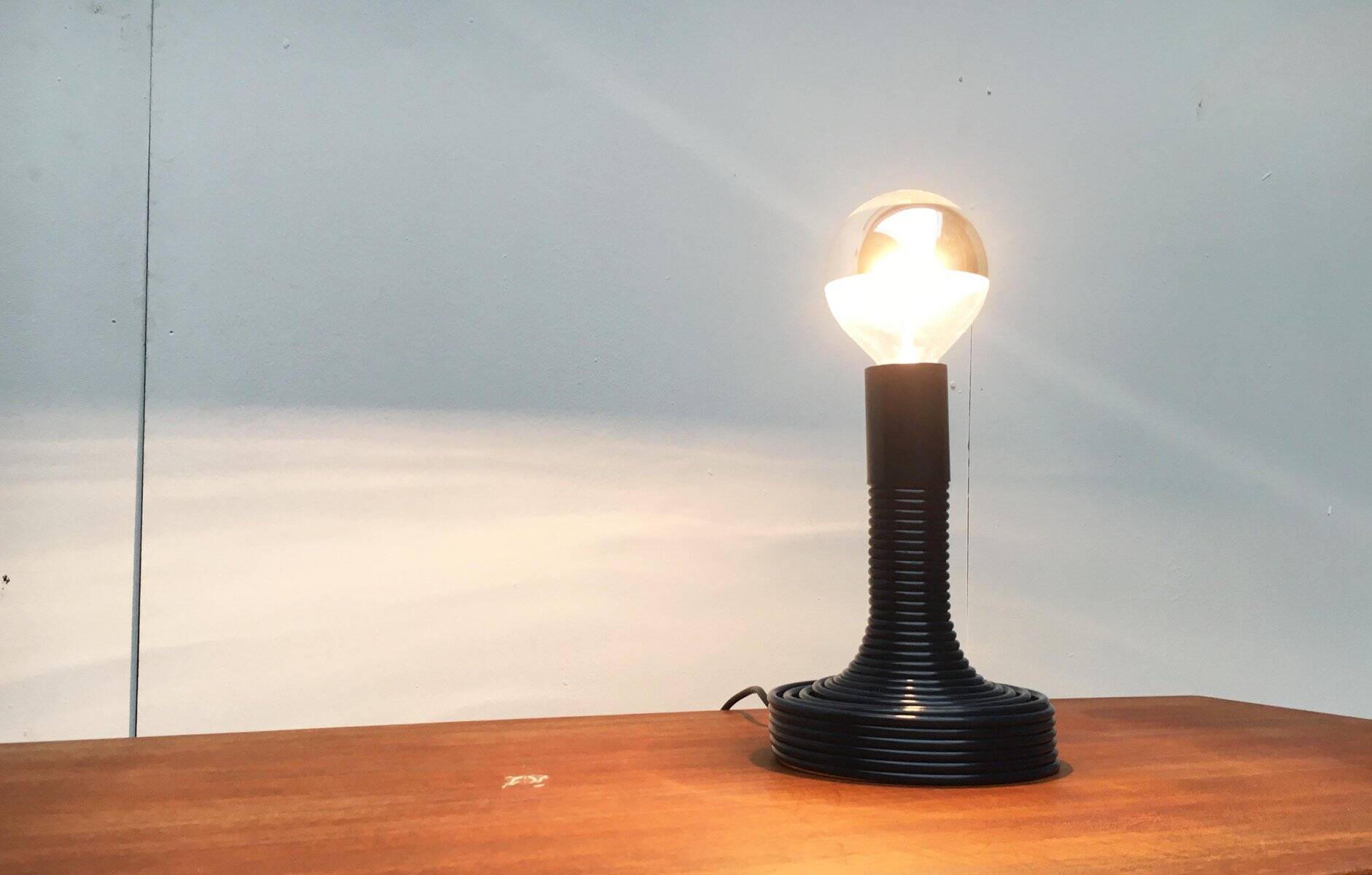 Lampe de table Spirale de l’ère spatiale italienne par Angelo Mangiarotti pour Candle