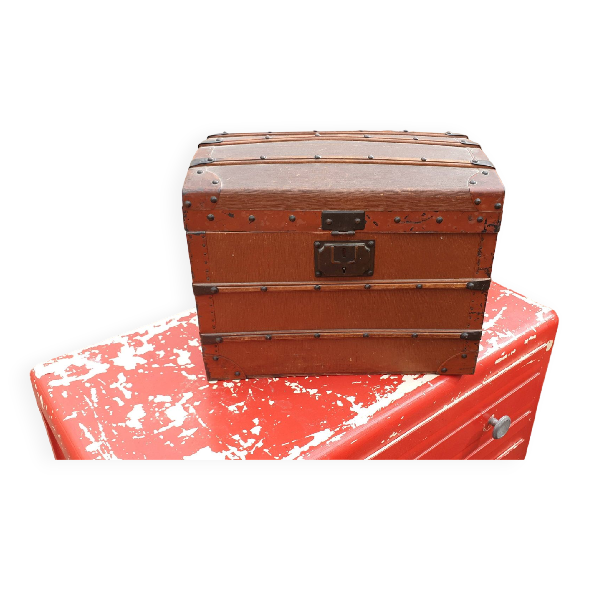 Domed doll trunk early 20th century