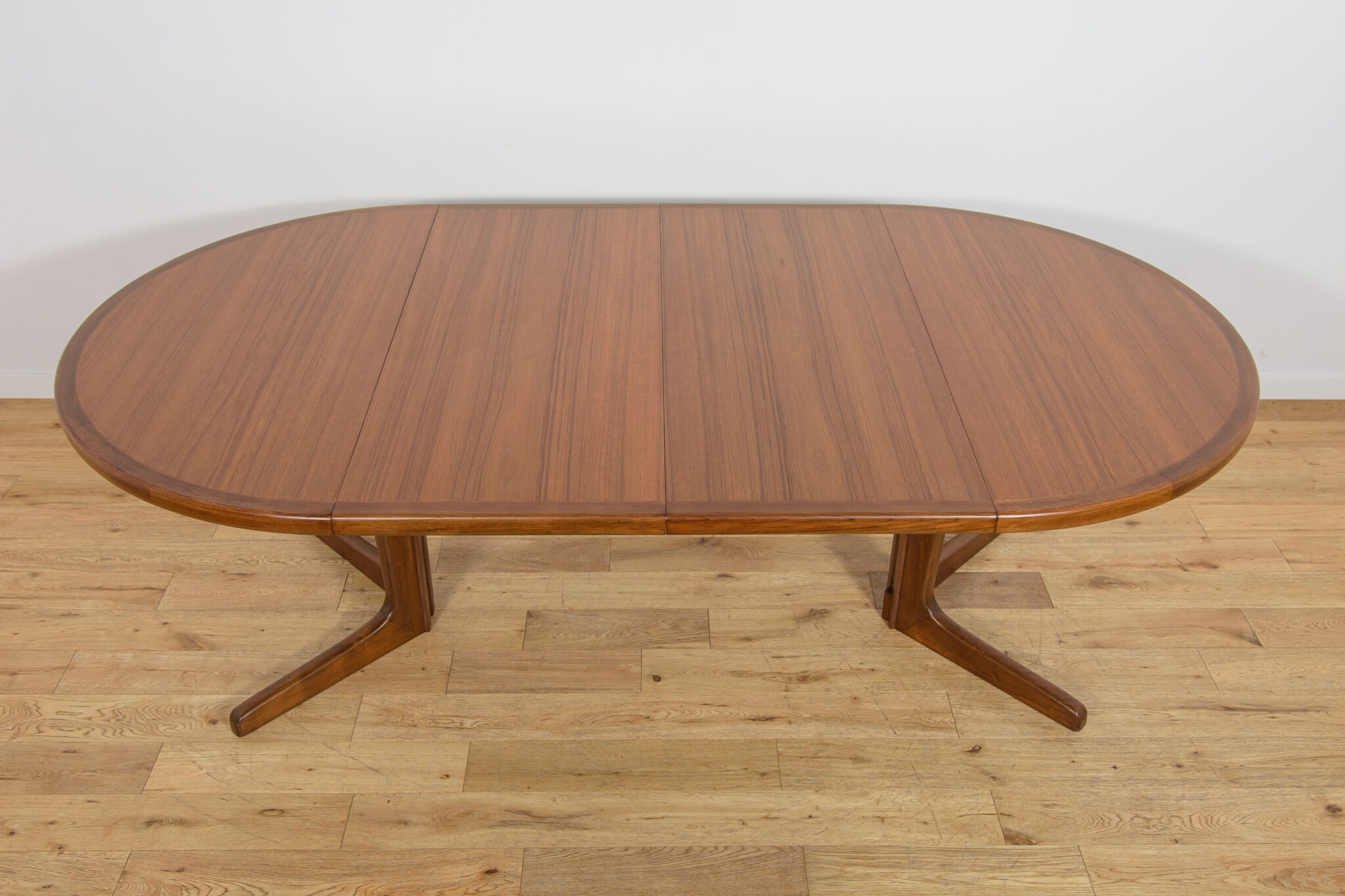 Mid-Century Teak Round Extending Dining Table, Denmark, 1960s