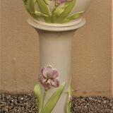 Pot cover with earthenware column