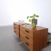 Ensemble de tables de nuit en teck suspendues avec tiroirs Danemark