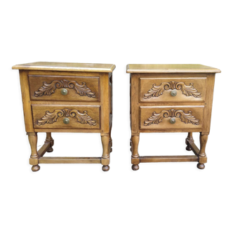 Deux tables de chevet en chêne massif
