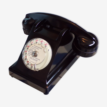 Téléphone vintage à cadran en bakélite