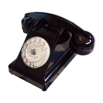 Vintage phone with Bakelite dial
