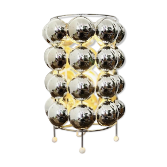 Kinetic lamp bulb kare design