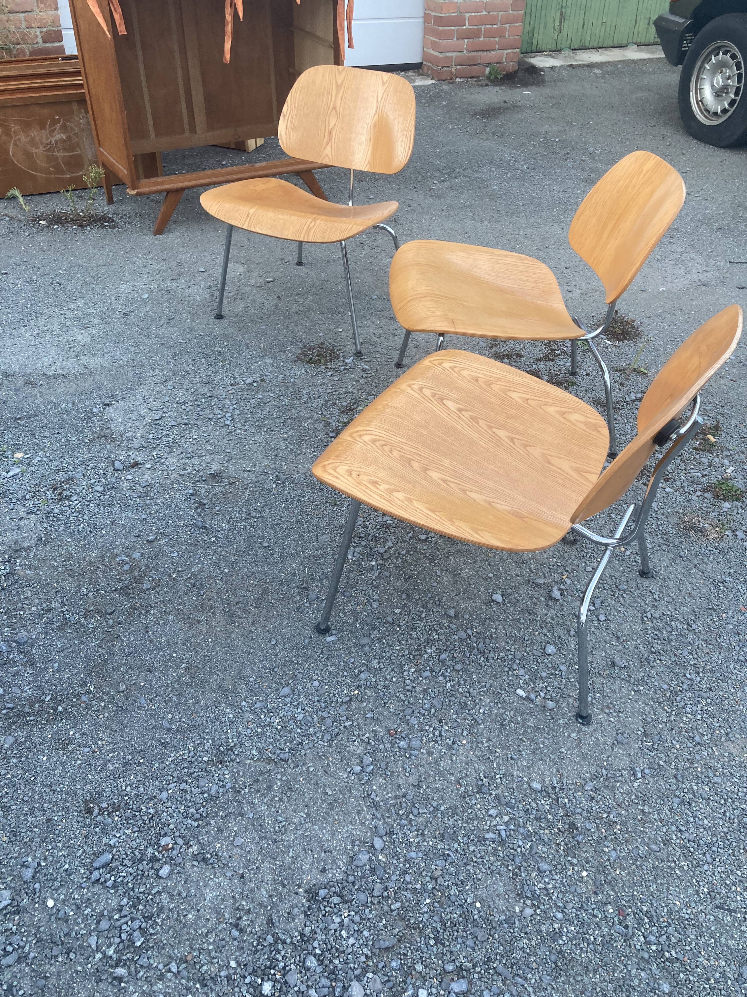 Chaises Charles Eames