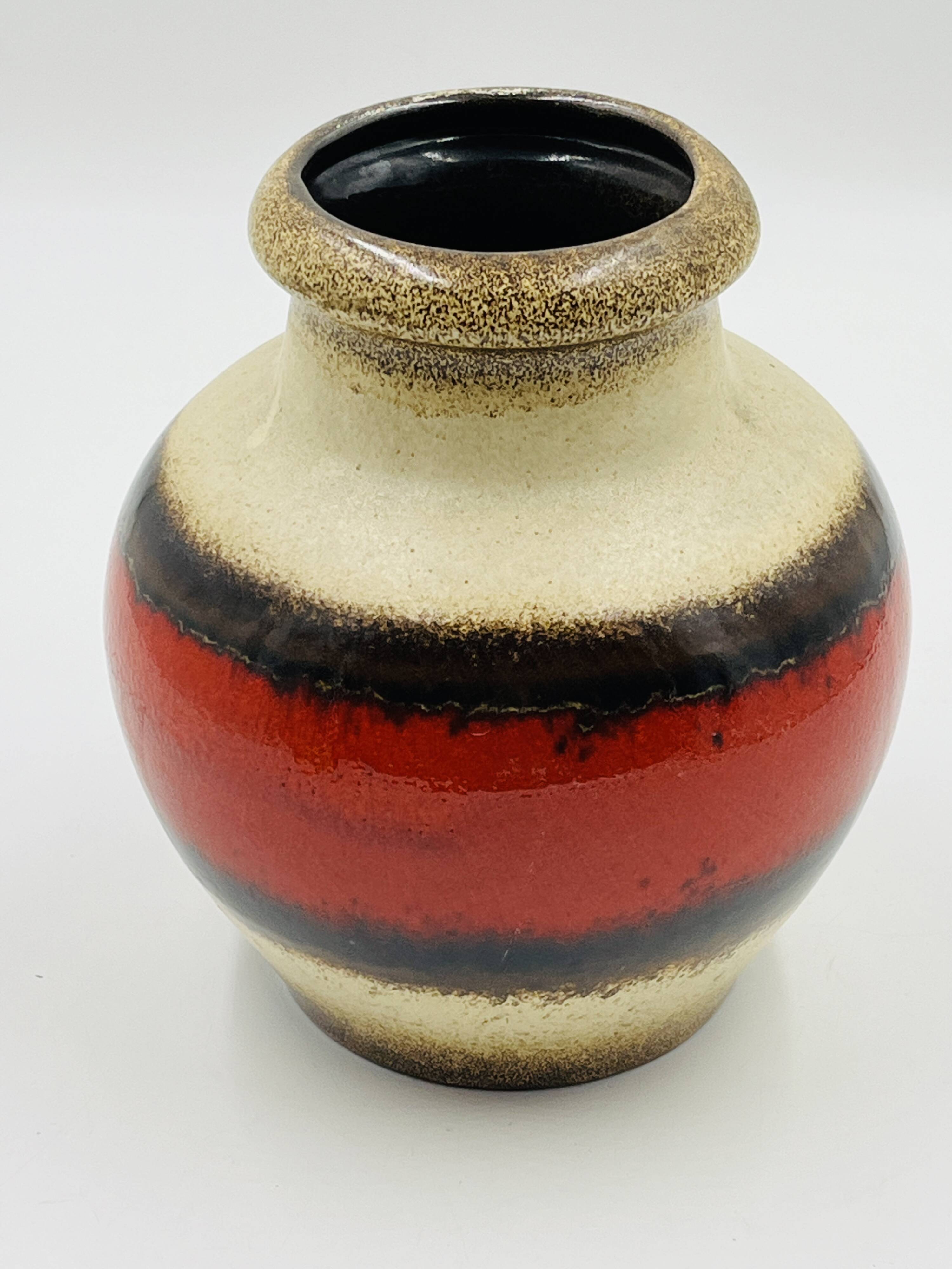 Scheurich vase 291 with red cabochons