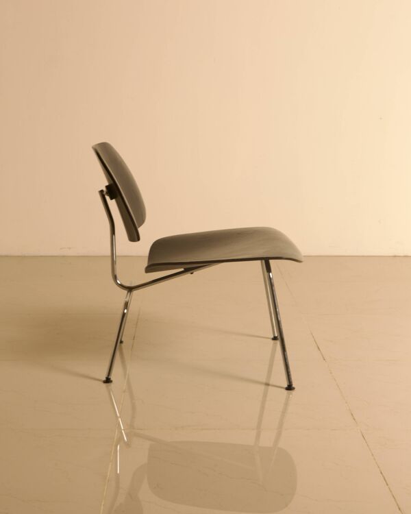 Chaises ''LCM'' en frêne noir par Charles et Ray Eames pour Herman Miller 60'