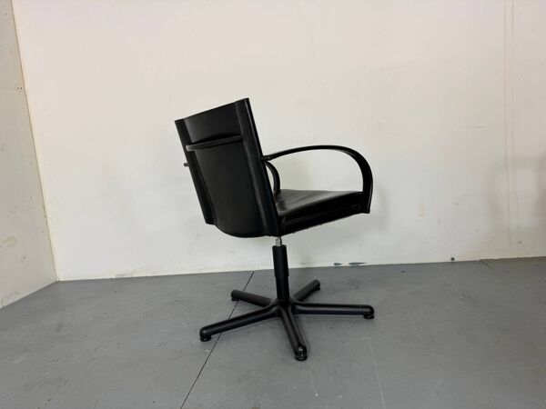 Chaise de bureau moderniste italienne Tito Agnoli pour Matteo Grassi en cuir et acier