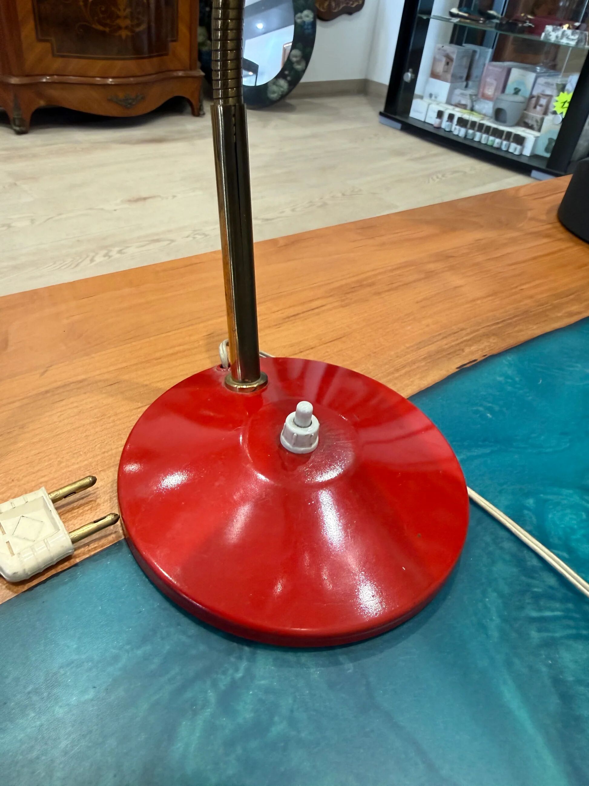 Vintage Aluminor red desk lamp – 1970s design