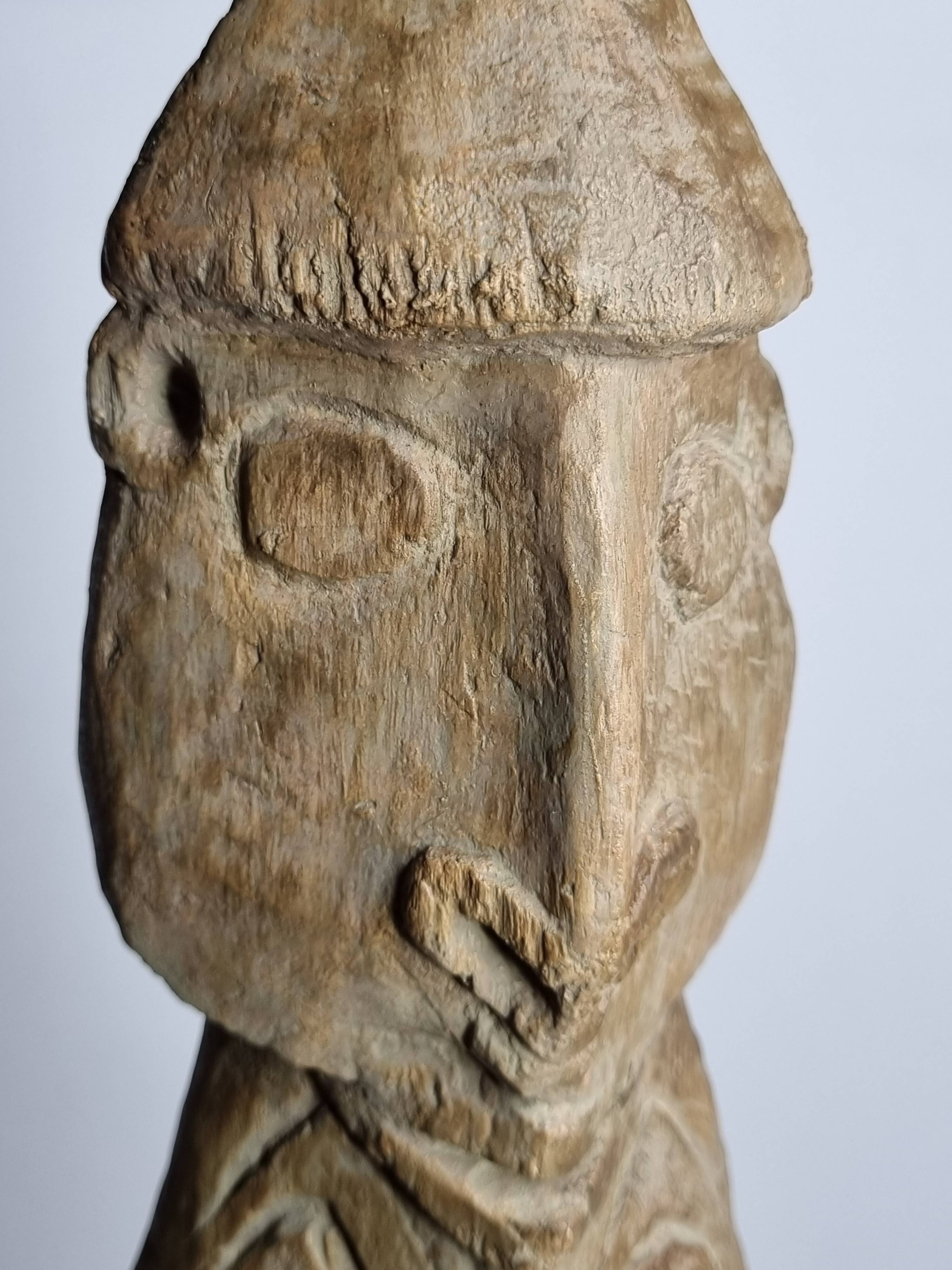 Large Sepik hook, known as Oceanian arrow, 61 cm