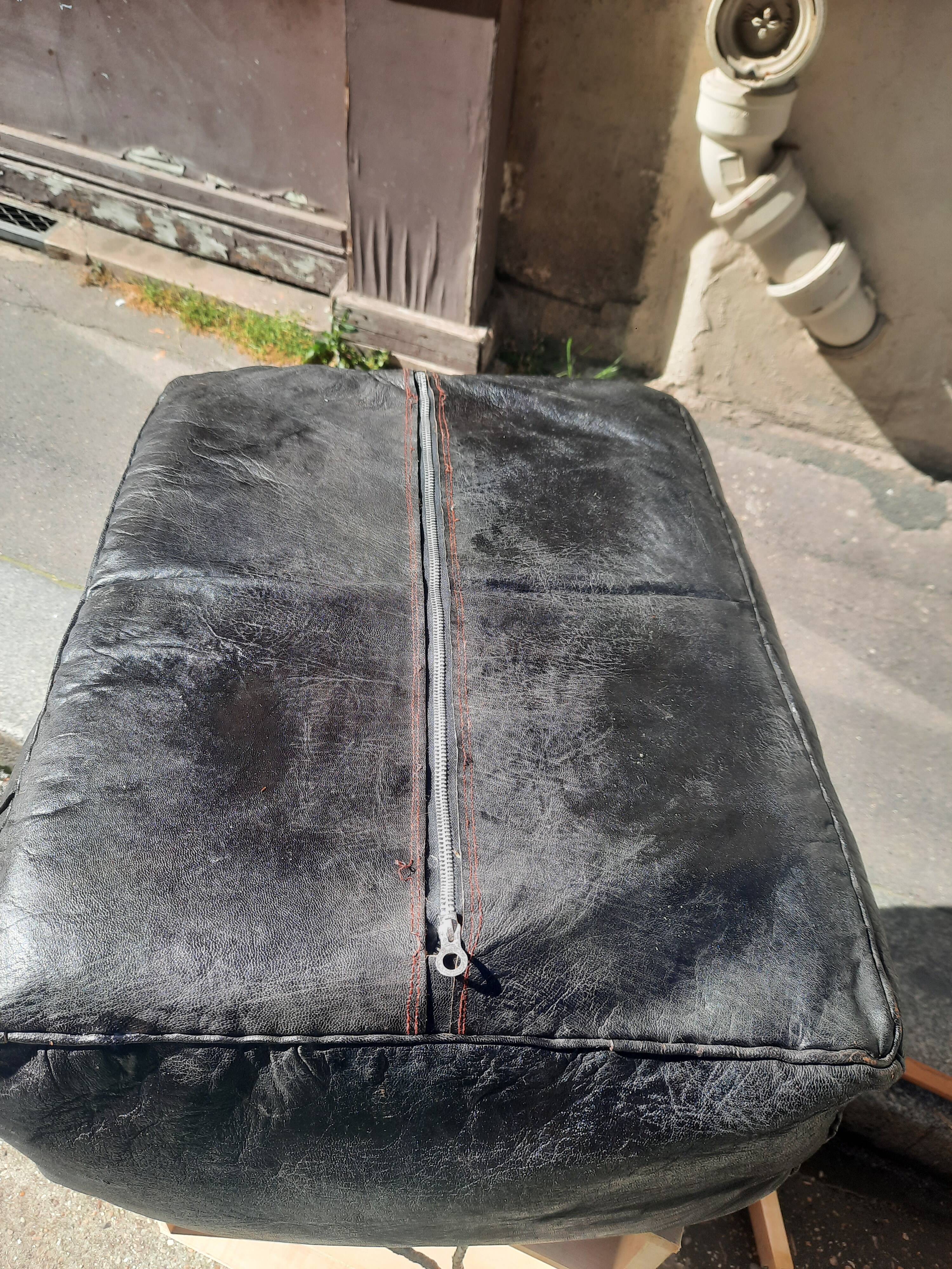 Vintage leather pouf