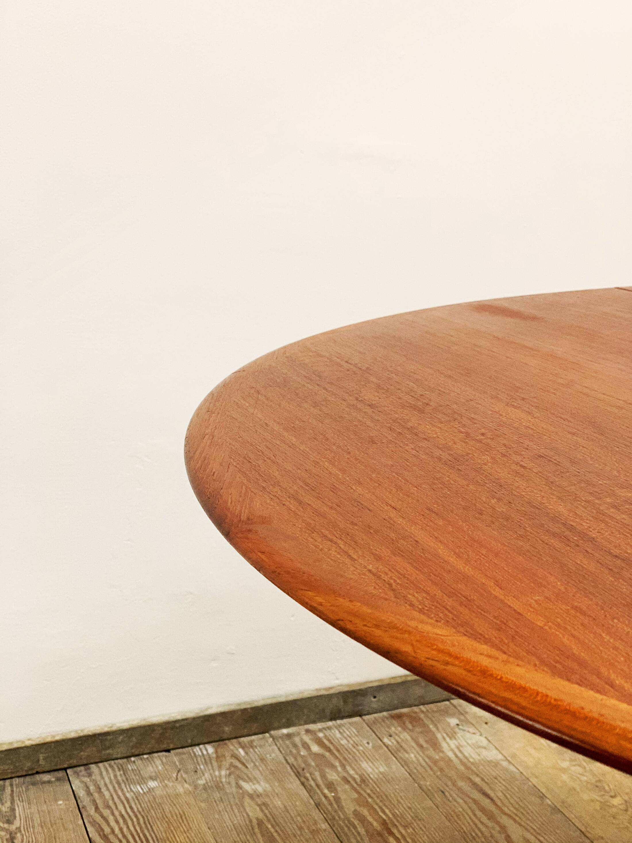 Round Circular Extendable Mid Century Teak Dining Table