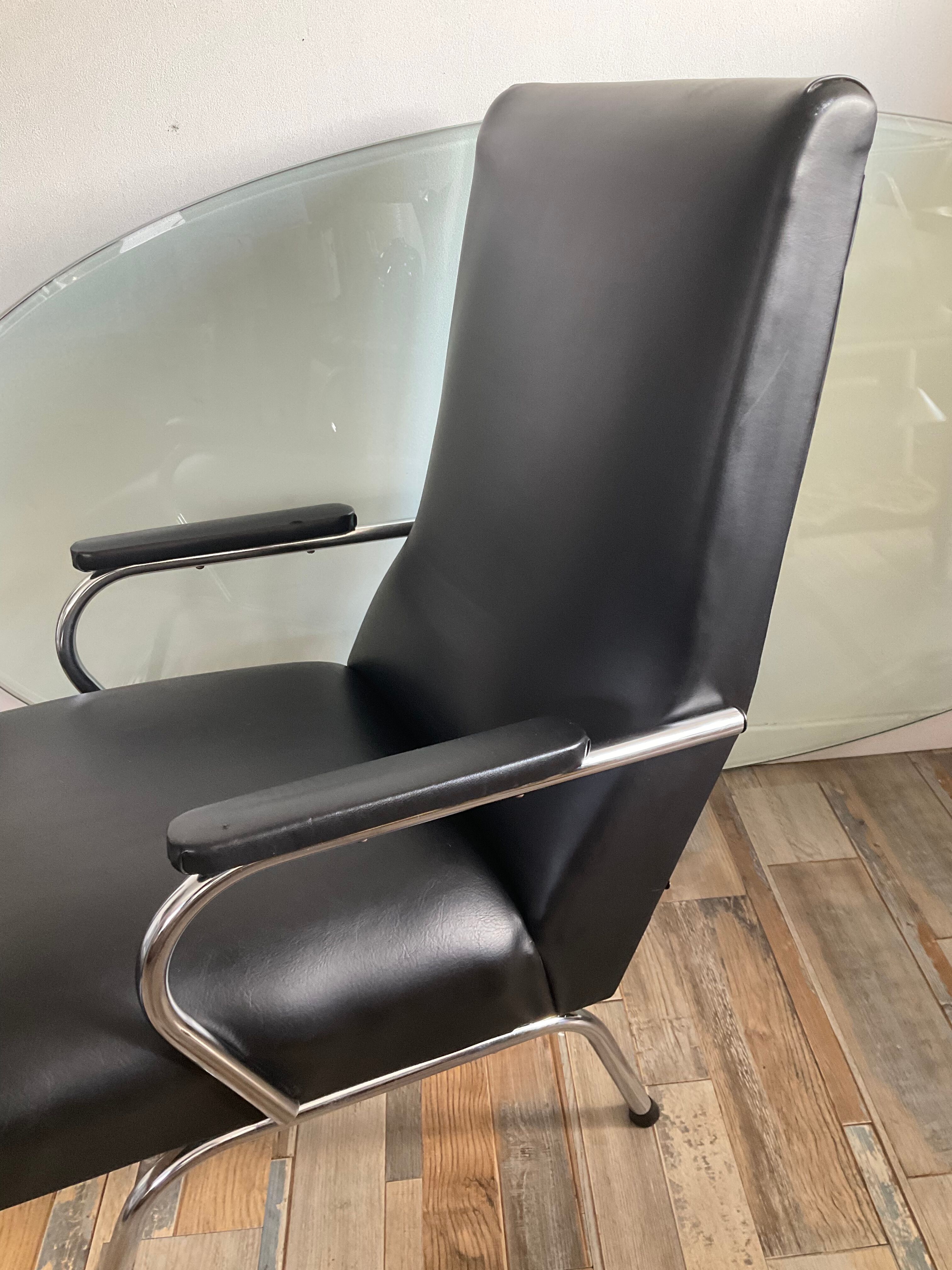 Vintage lounge chair from the 70s