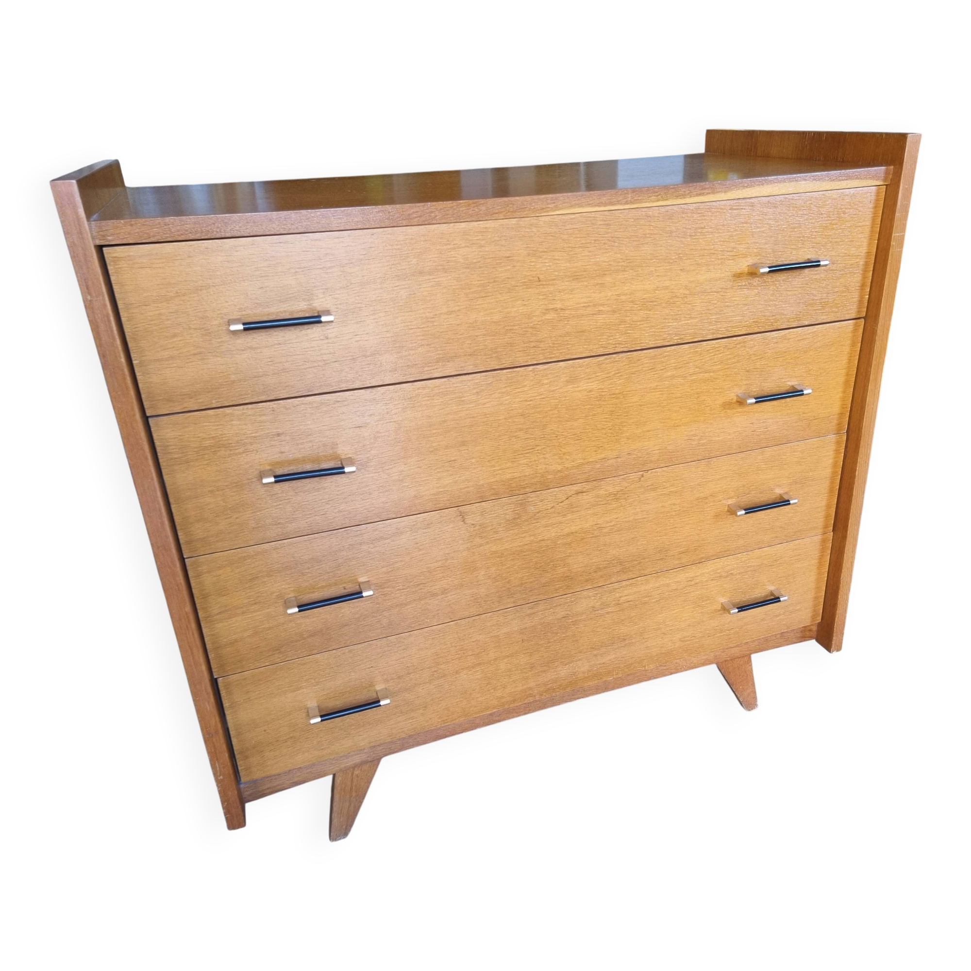 Very beautiful vintage chest of drawers.