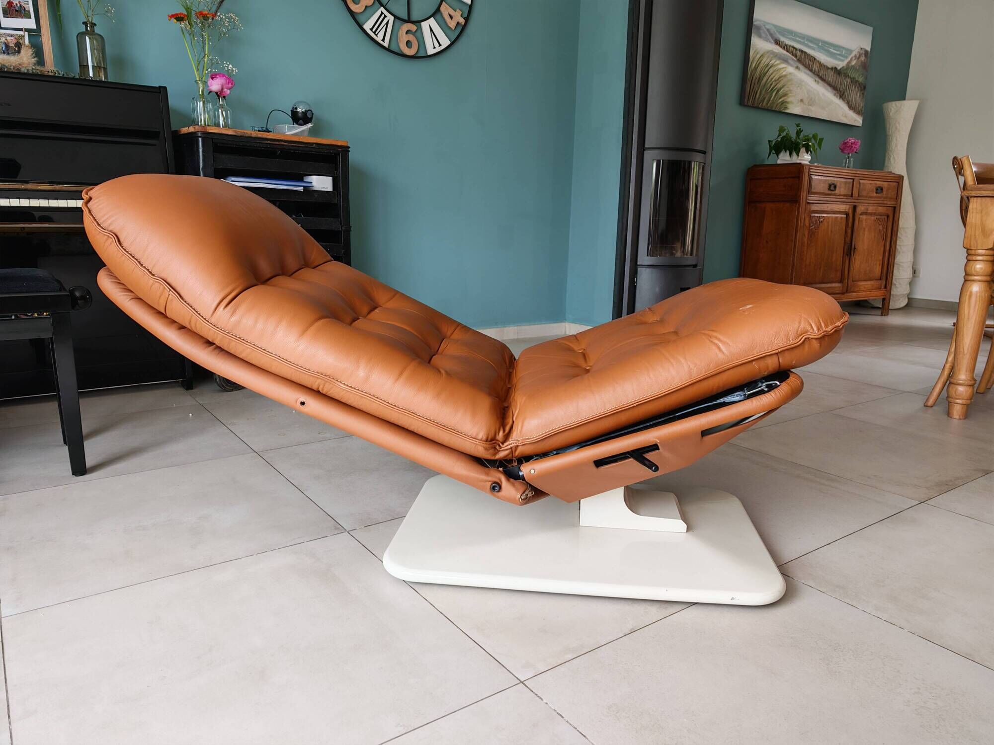 Vintage Lounge Chair & Ottoman "Origlia" – Tawny Leather & Pirelli Straps