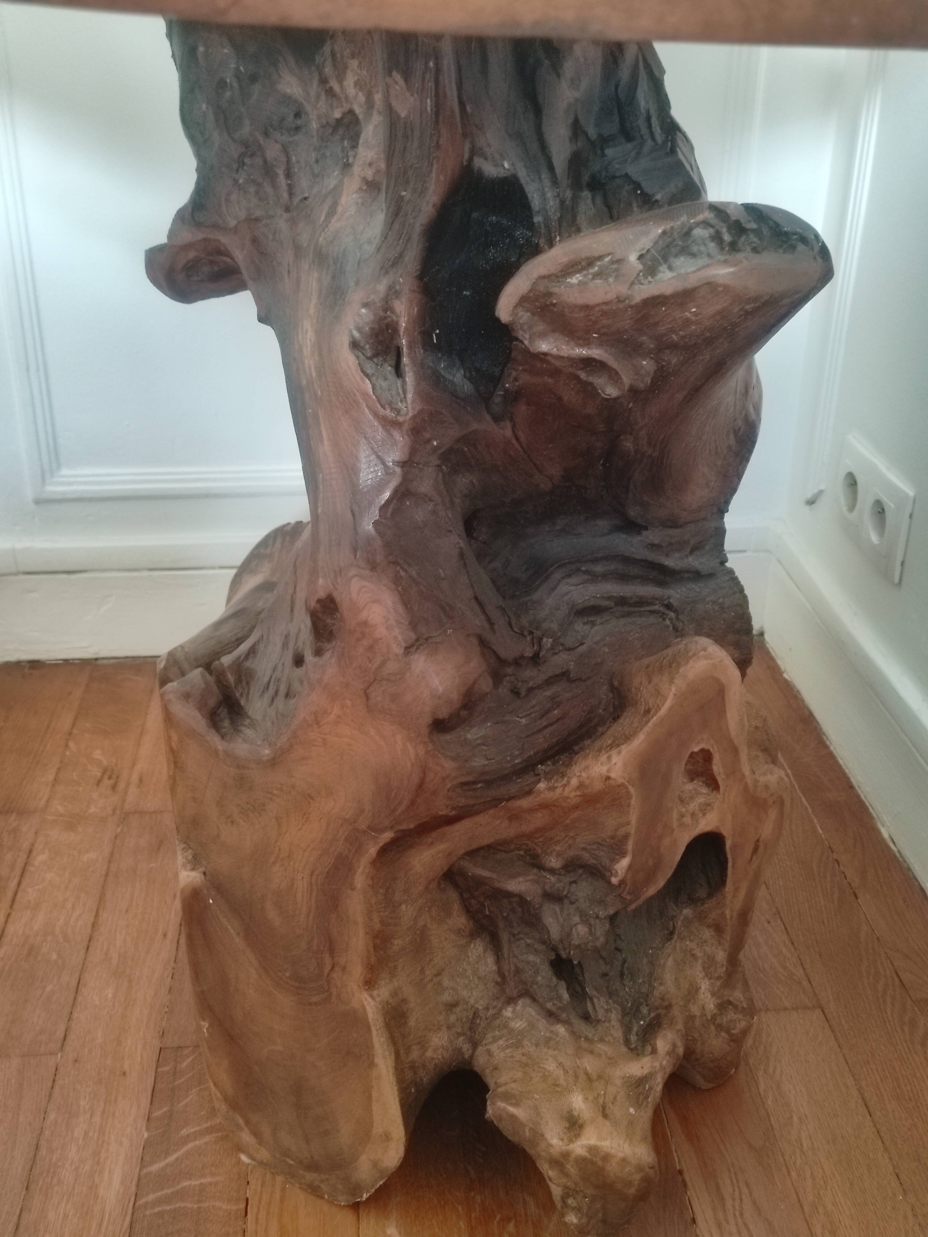 Trunk table