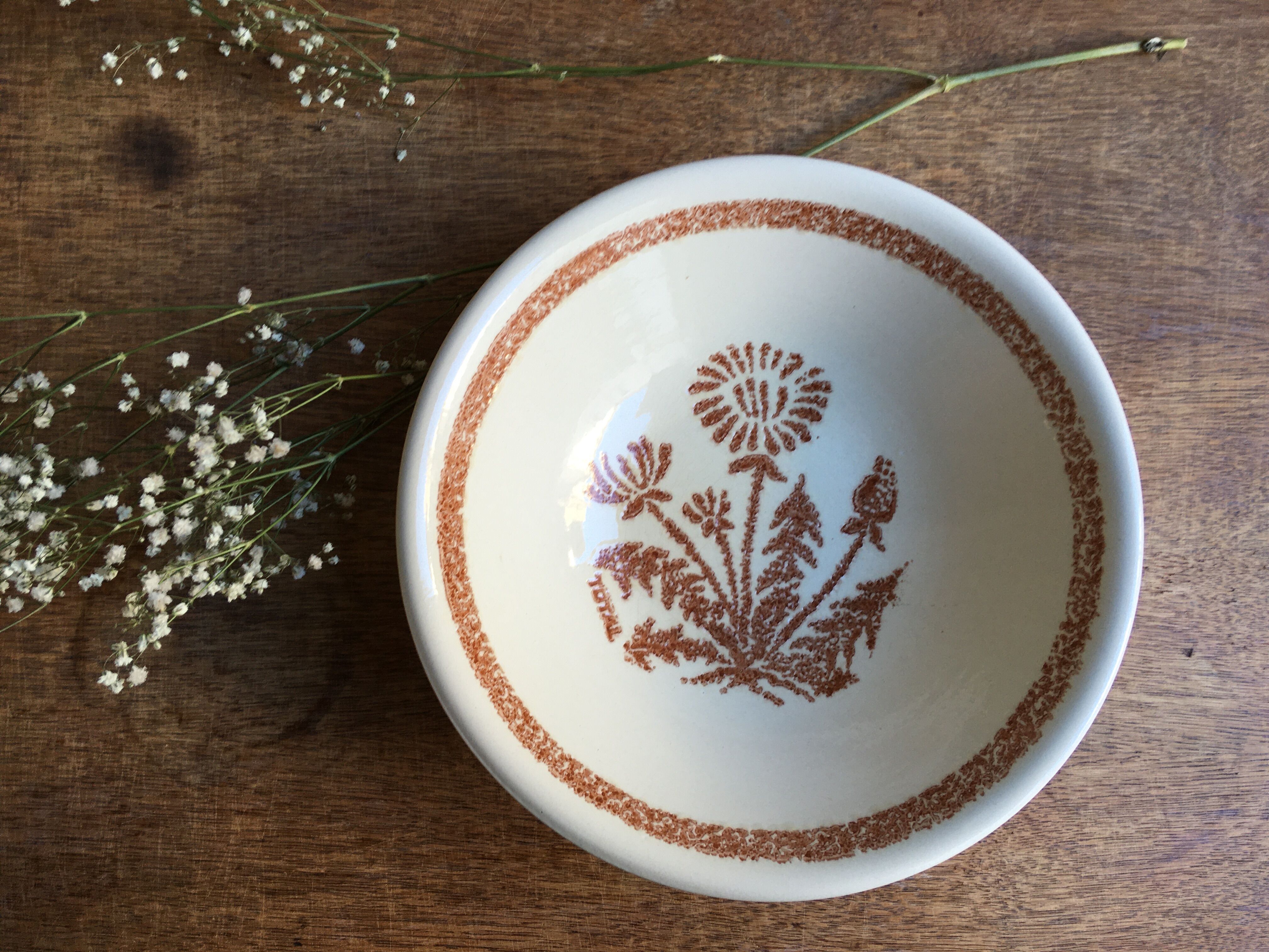 Plat creux motif chardons