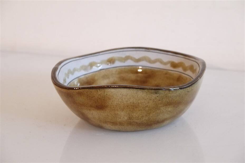 Ceramic catchall by Alain Maunier in Valloris.