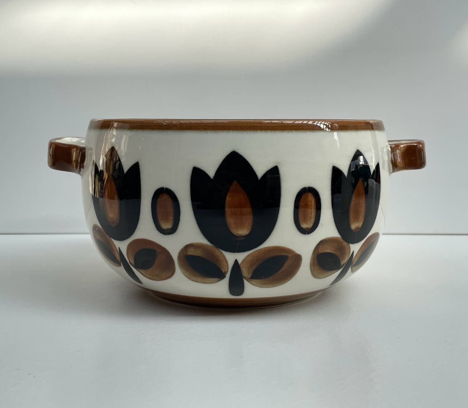 Vintage Boch "Kimono" cache-pot in earthenware – Belgium, 1950s