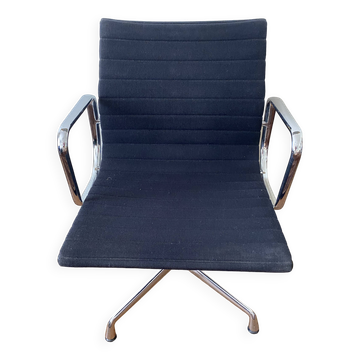Fauteuil VITRA d’après EAMES