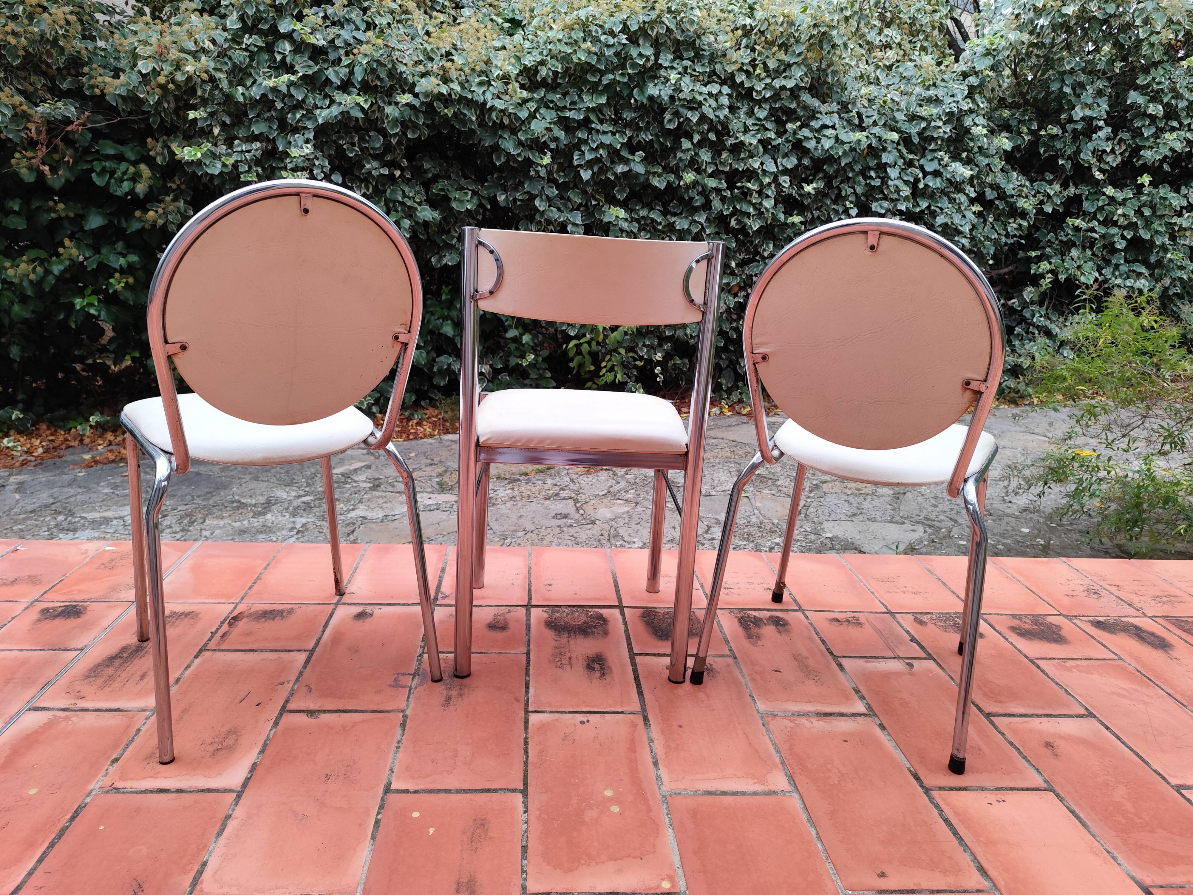 CIVIC Made in France Trio of vintage 1970s Medallion chairs