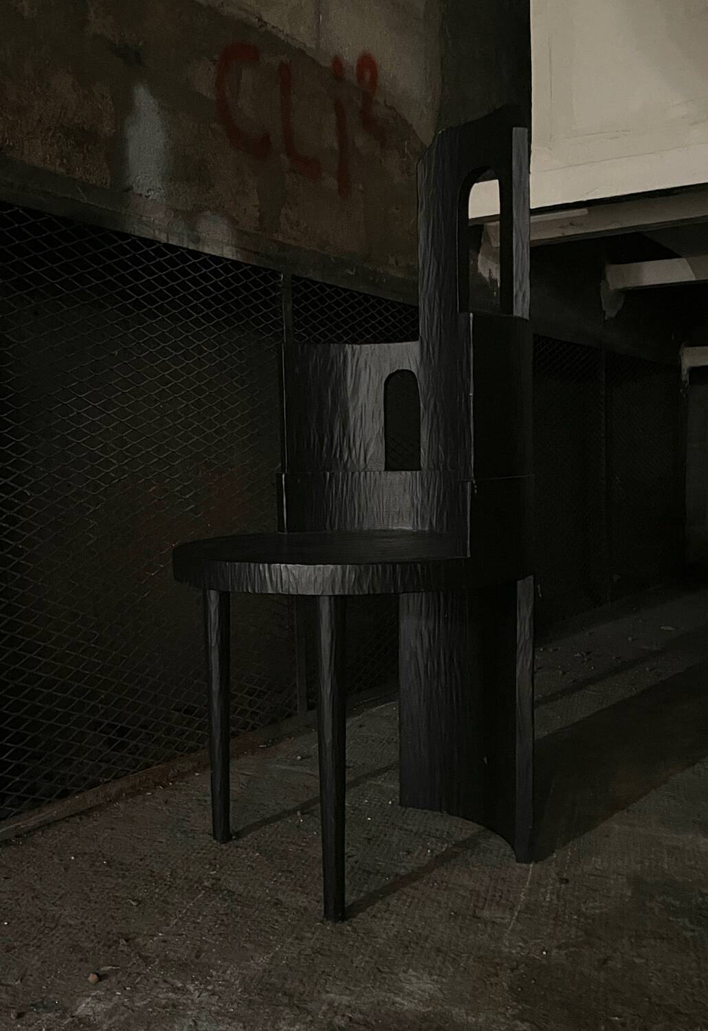 Room Studio Primitive and Modern Oak Sculptural Chair