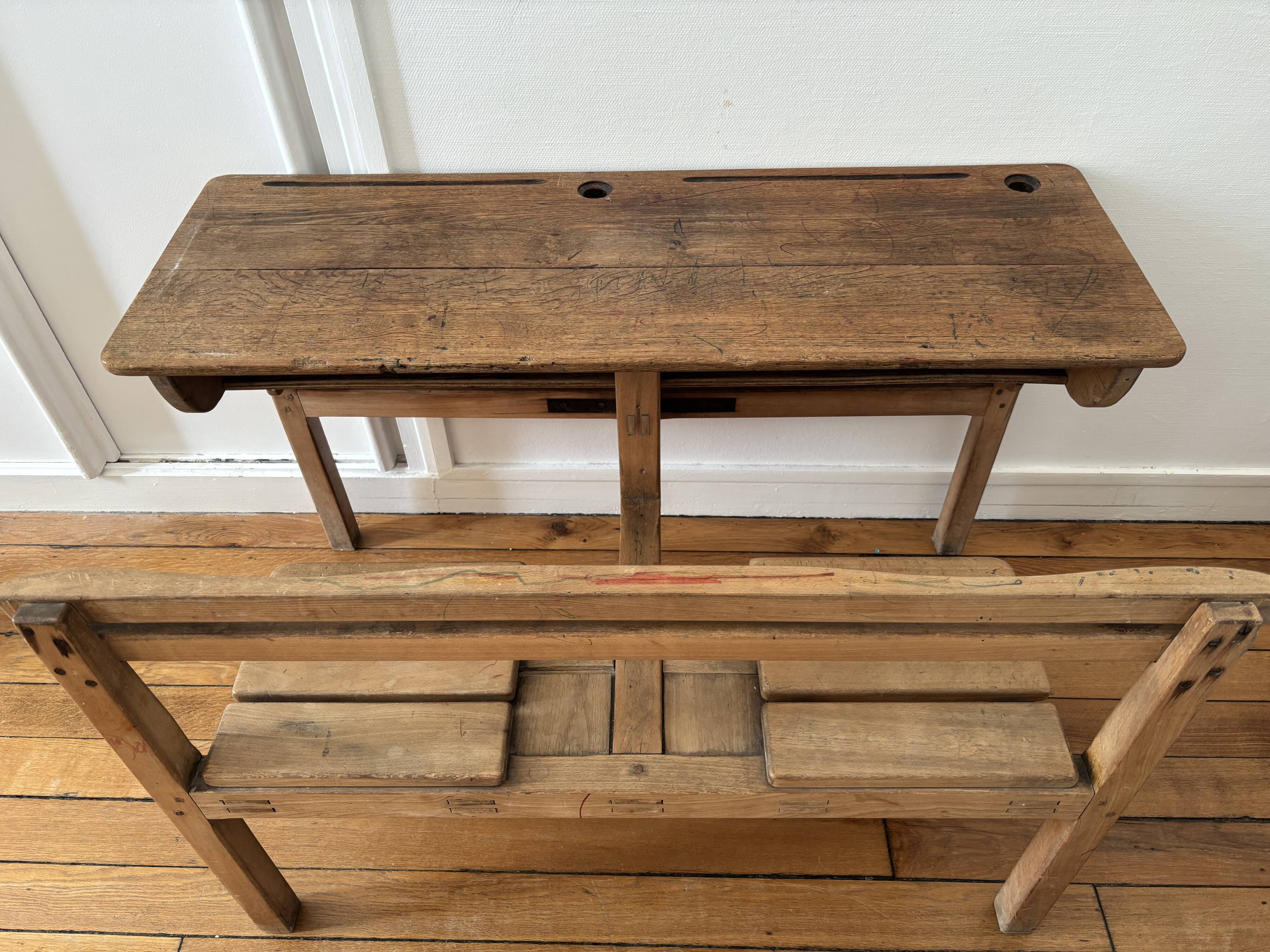 School desk for 2