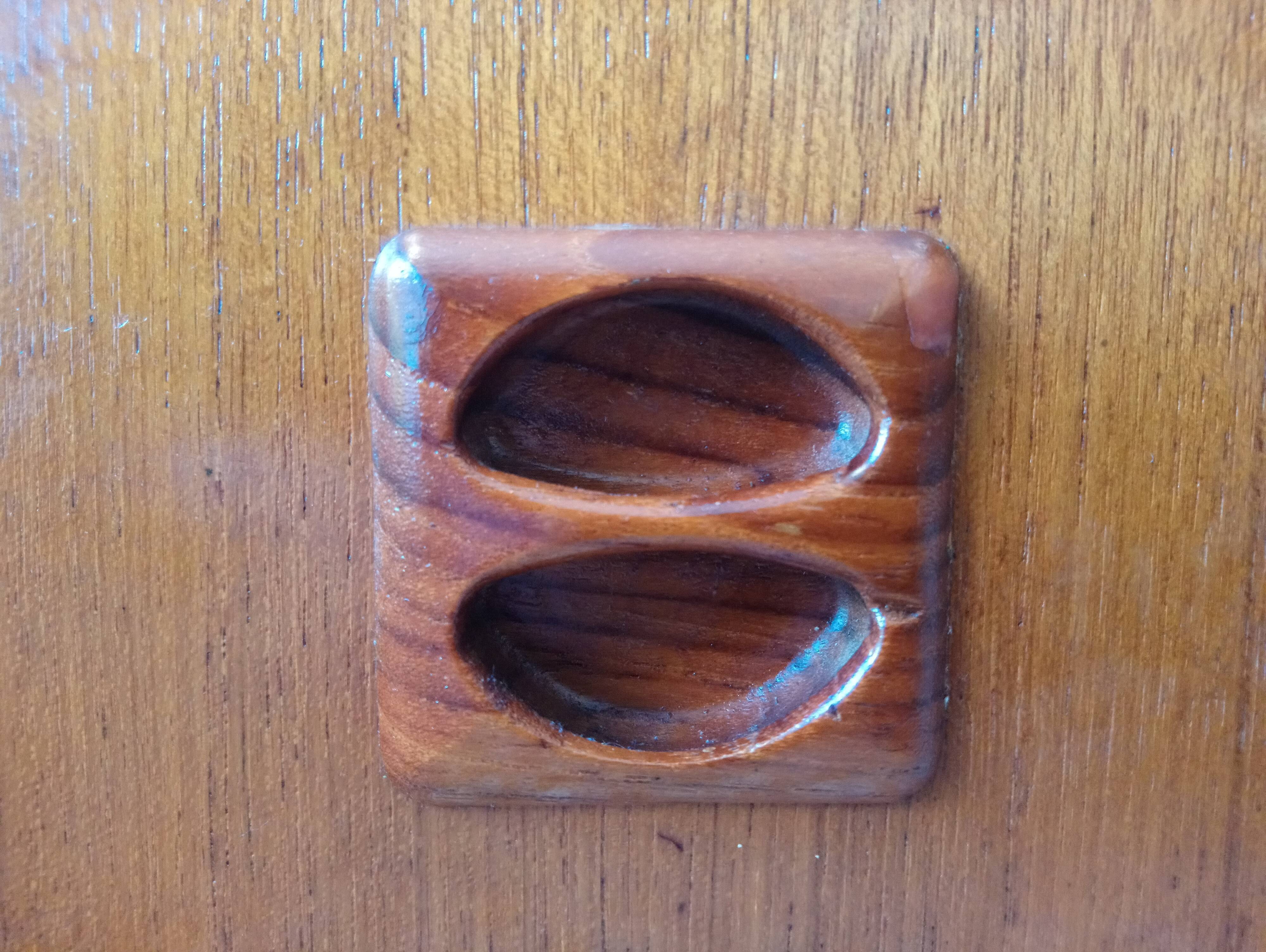 Paire de chevets suspendus scandinaves années 70